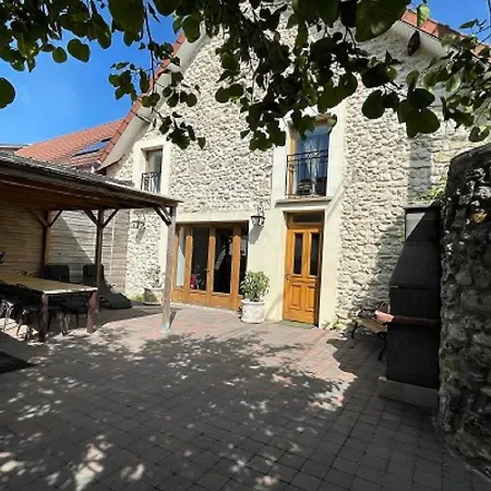 Dom wakacyjny La Nuit Etoilee Chez Champagne Mathelin